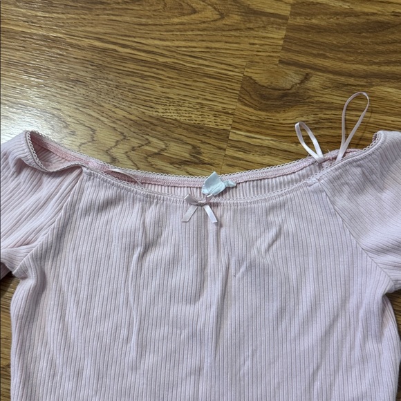 Pink Off-Shoulder Ribbed Women's Top - Picture 3 of 3